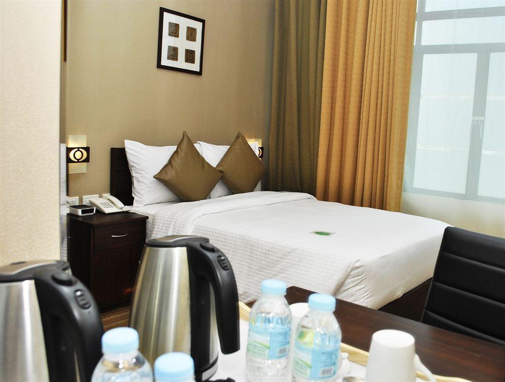 Orion Hotel มะนิลา ภายนอก รูปภาพ