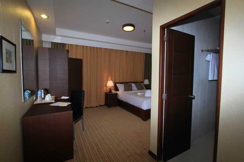 Orion Hotel มะนิลา ภายนอก รูปภาพ