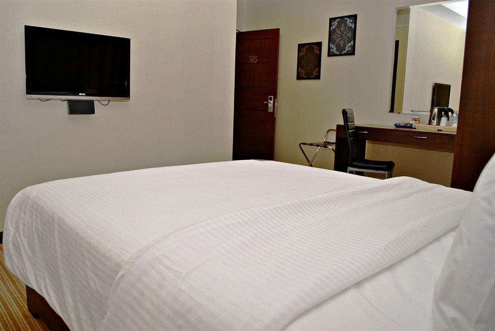 Orion Hotel มะนิลา ภายนอก รูปภาพ